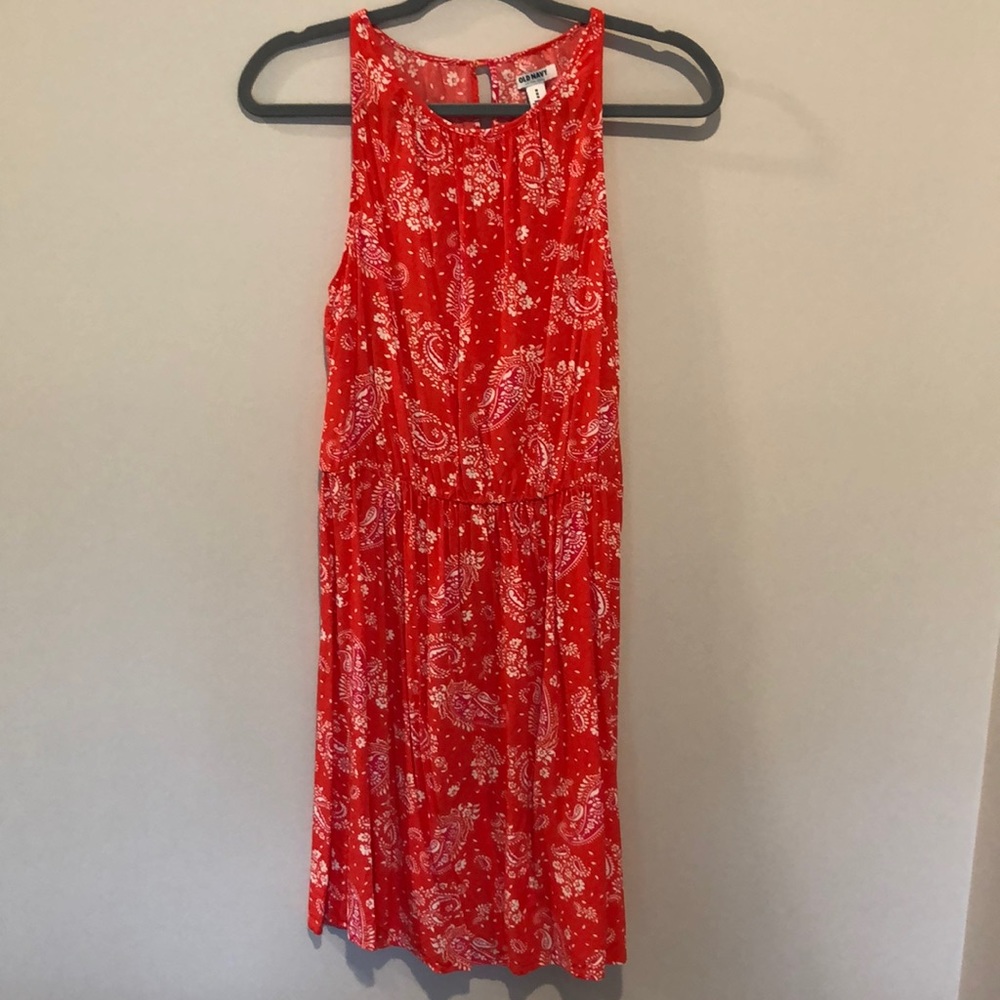 EUC Old Navy red dress with floral design. Medium